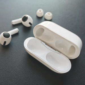 Airpods pro 1st（Bought 2019）